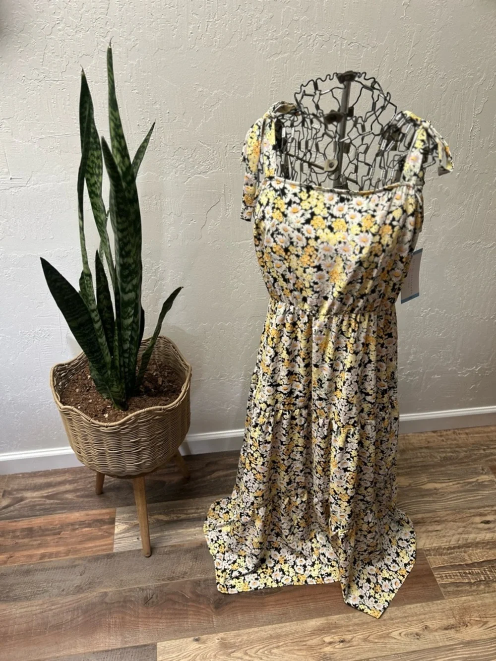 Social Sanctuary Yellow Floral Tie-Shoulder Maxi Dress‎